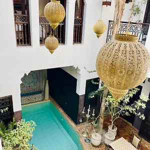riad-la-porte-rouge.marrakeshhotelsmorocco.com/